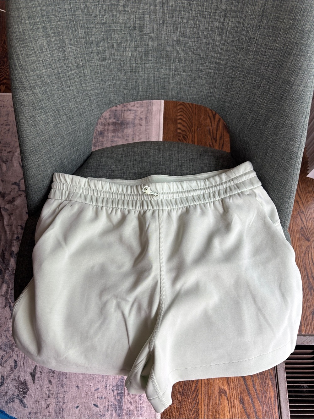 Lululemon softstreme set high rise 4” shorts and cropped sweatshirt kohlrabi 10 - Picture 10 of 16